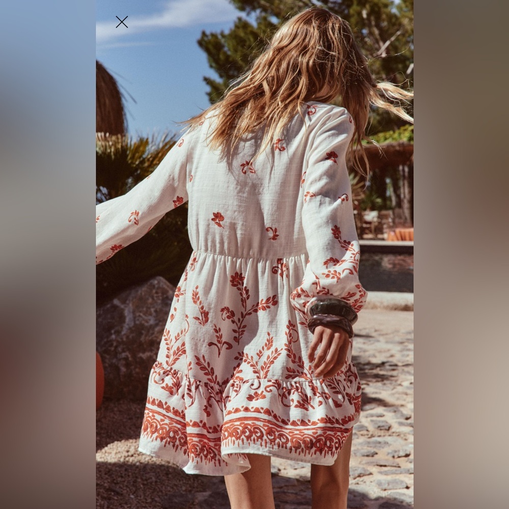 Zara Floral Dress - Picture 3 of 15